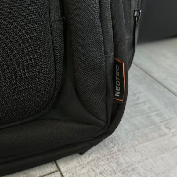 Neotec laptop backpack - Picture 2 of 12